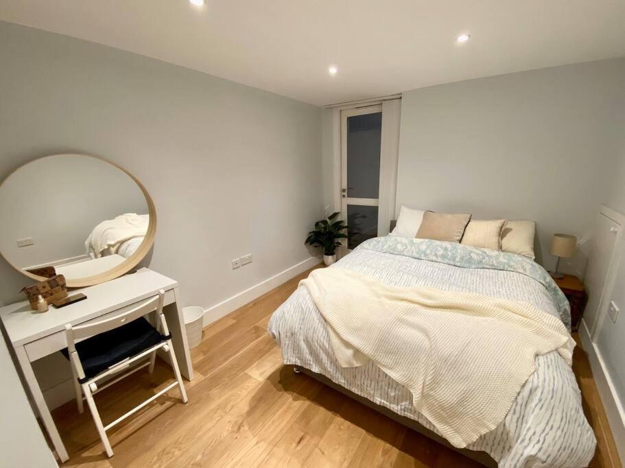 2Bdr Modern Apartment In Hammersmith West London Exteriör bild